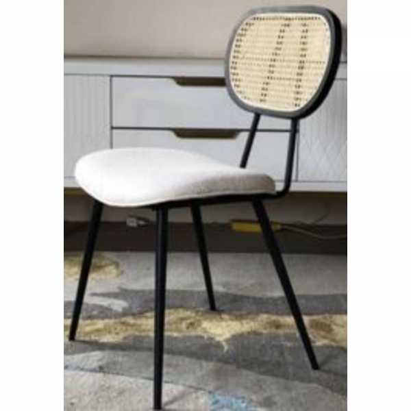 KARE Design Polstrovaná jídelní židle Rosali